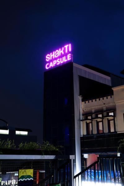 Hotel Shakti Capsule Bandung Luaran gambar